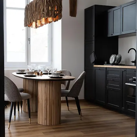 Immeuble H4 - Cozy & Comfortable Stay La Fleche Exterior photo