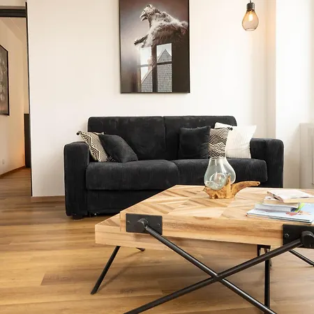 Immeuble H4 - Cozy & Comfortable Stay La Fleche Exterior photo