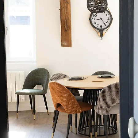 Immeuble H4 - Cozy & Comfortable Stay La Fleche Room photo