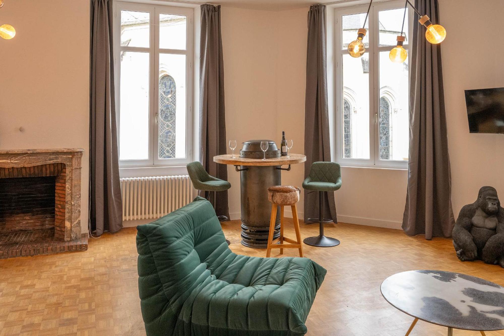 Immeuble H4 - Cozy & Comfortable Apartment *