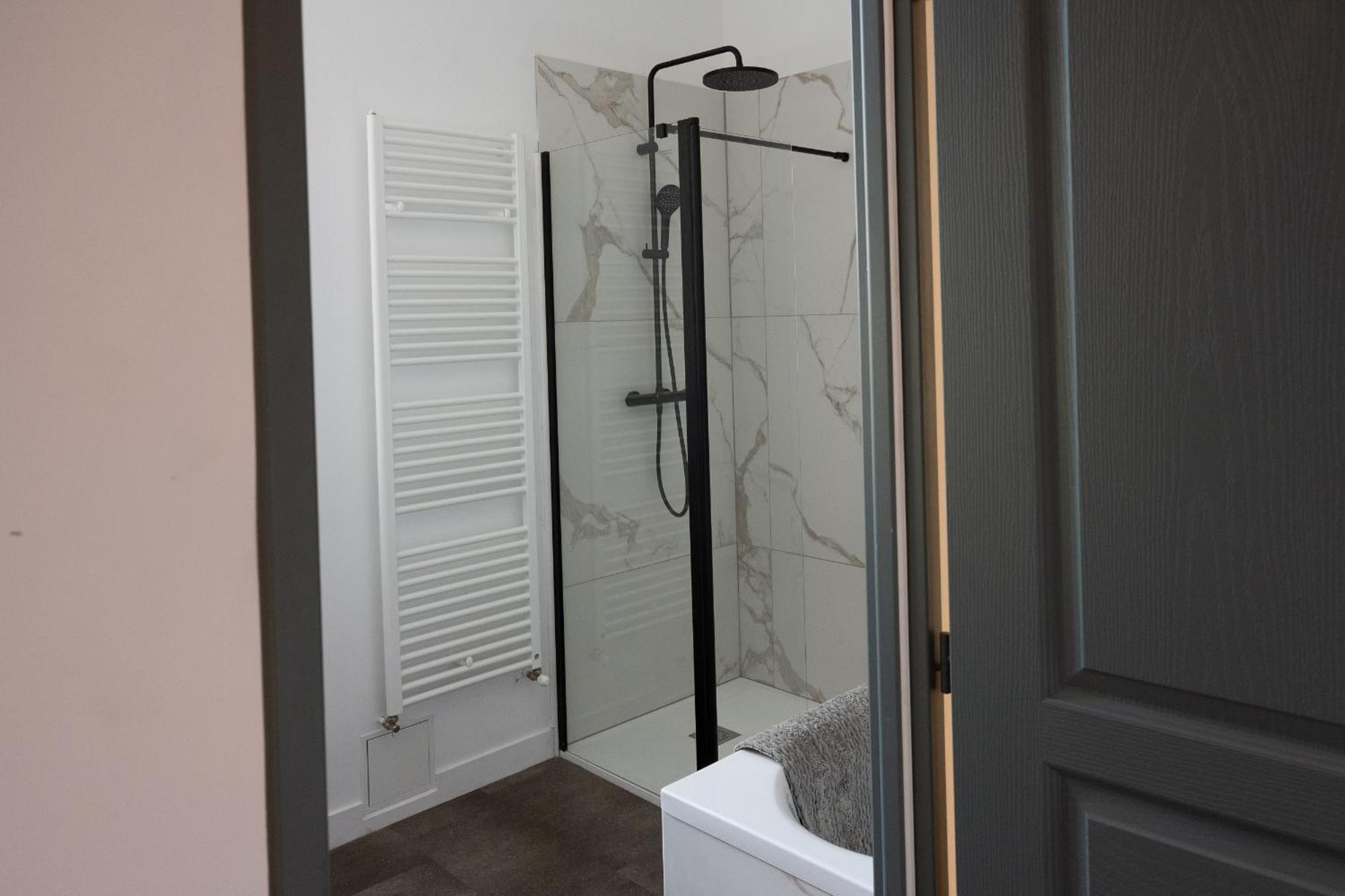 Immeuble H4 - Cozy & Comfortable La Fleche